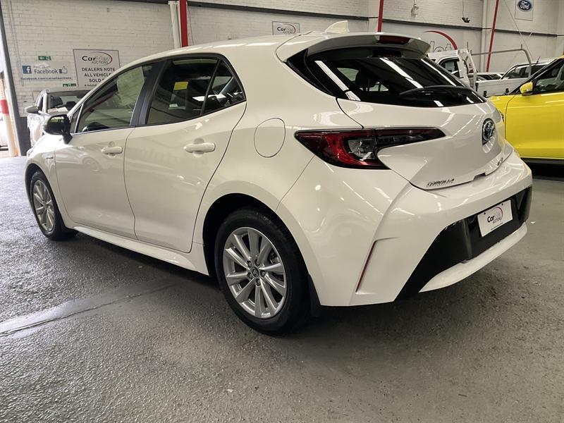 2024 Toyota Corolla ZWE219R Ascent Sport + Conv PK Hybrid White Continuous Variable Hatchback62882764962307111