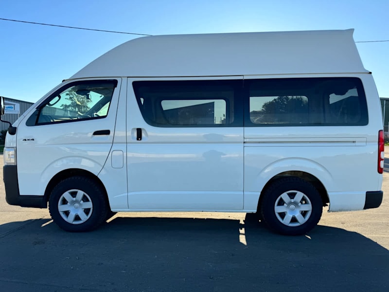2018 TOYOTA Hiace LWB ***4WD!!!*** super high roof! Diesel 2.8 auto!62935683423489112
