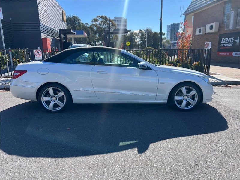 2011 Mercedes-Benz E-Class A207 E250 CDI BlueEFFICIENCY Avantgarde White 5 Speed Sports Automatic62937625052418112