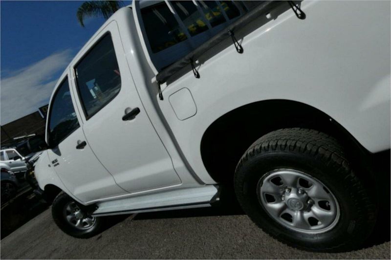 2007 Toyota Hilux KUN26R 06 Upgrade SR (4x4) White 5 Speed Manual Dual Cab Pick-up62936661590146114