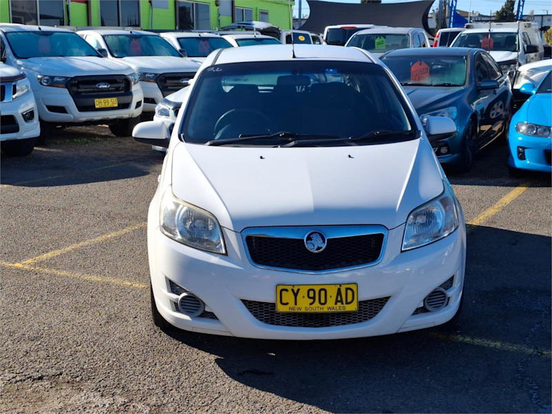 2010 Holden Barina TK MY10 White 5 Speed Manual Hatchback62936662746754111