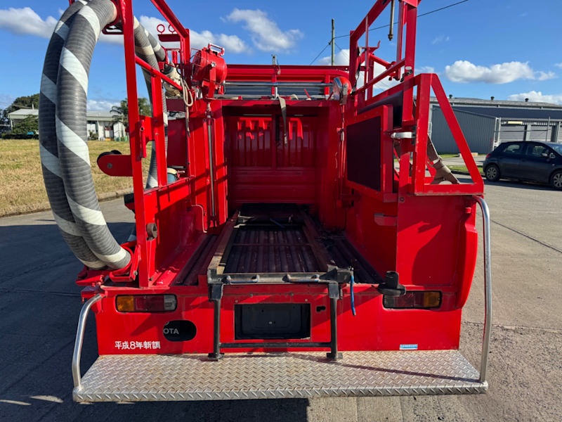1996 TOYOTA 4WD Fire-Truck, 10k kms, diesel, 4X4!!62935683912962113