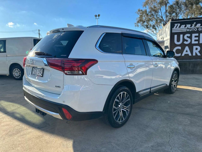 2017 Mitsubishi Outlander Exceed White Sports Automatic Wagon62934705093250114