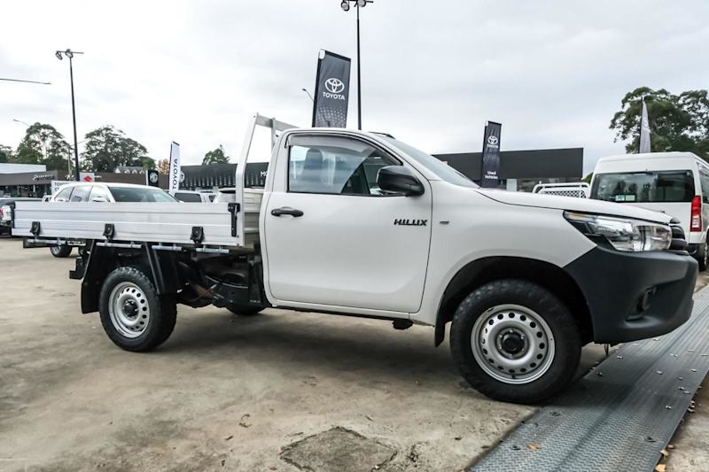 2019 Toyota Hilux GUN122R Workmate 4x2 White 5 Speed Manual Cab Chassis62932715527811112