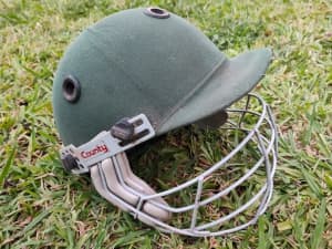 Kids cricket helmet $15