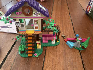 LEGO friends 41679 - Forrest house.