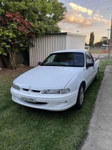 2000 HOLDEN COMMODORE 4 SP AUTOMATIC UTILITY