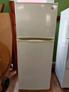 LG 392L fridge with good condition, with 3 months warranty