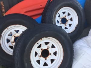 Tyres land-cruiser suit troop carrier , rims and tyres Sunraysia 