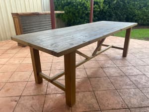 8 Seater Dinning Table
