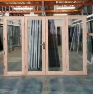 Bifold Door - 2100h x 2950w Solid Mindi H/wood 4 Panel New 44747