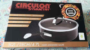 BNIB Circulon Professional Covered Saute Pan 28cm 4.7Ltr & glass lid