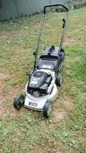 Victa lawn mower works great condition 