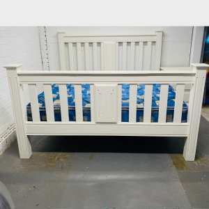 King bed frame K31046 vivid white paint solid timber (Delivery for ext