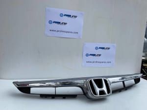 Honda Civic FD******2008 Front Grill (2 SETS )- USED