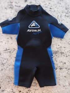 Wetsuit childs size 4 (Adrenalin)