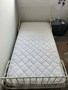 Single bed metal frame with innerspring mattress