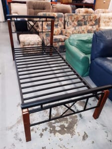 Single bed frame (Delivery or Pick up)