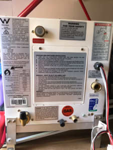 Hot water system gas Airxcel Suburban
