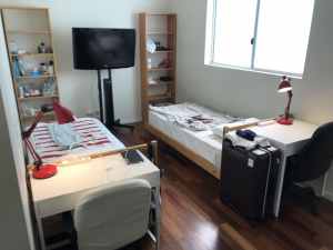 Comfortable & Luxurious FEMALE ROOM SHARE