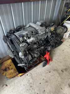 Toyota 1hd-fte engine and transmission