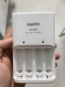 Sanyo Rechargeable Battery Charger