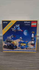 Lego micro rocket launchpad