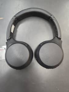 Headphones-cordless Sony wh-xb700 *pads heavily worn*