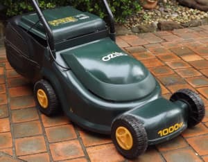 OZITO Electric Corded Lawn mower hard catcher good working condition