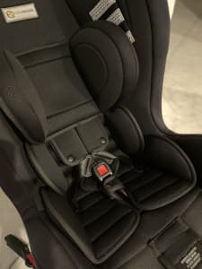 Infasecure convertable car seat