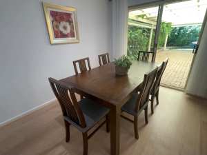 Solid Timber Dining Table with 6 dining chairs