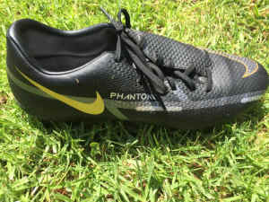 Womens Football Shoes- Nike Phantom