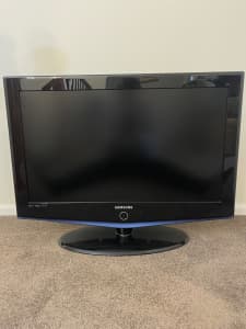 Samsung Television 32 inch with remote Good working Condition