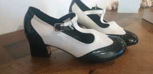 My juju dance fever black and white shoes EU36