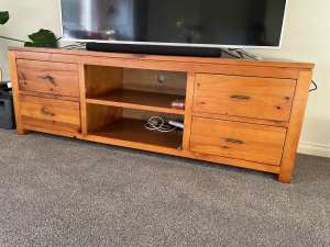 TV bench with 4 drawers