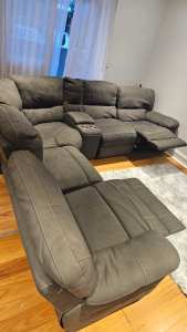 5 seater sofa with recliner both ends