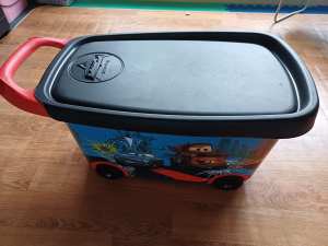 sell toy box.