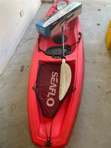 Seaflo kayak with accessories