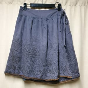 Vannessa Tong Grey skirt with Mandela pattern Size 8