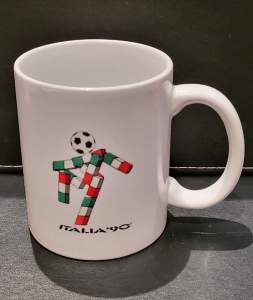Retro Italia 90 coffee mugs & keyrings 