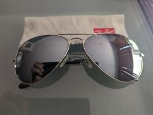 Ray Ban Unisex Aviator Sunglasses Silver Frame Grey Lens
