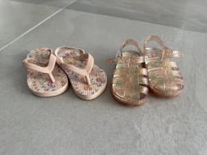 Kids toddler shoes size 4