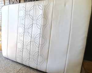 Sealy postupaedic queen mattress