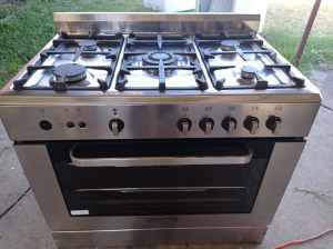 LA GERMANIA Italian made gas stove oven Delivery available 