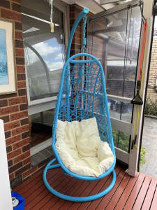 Single metal frame decking hanging egg chair