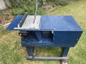 Table saw with bench 