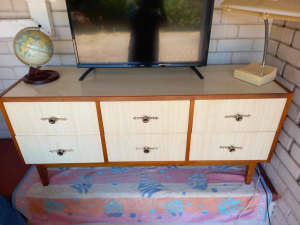 Cute Retro Mid Century Sideboard Dresser. Great Condition