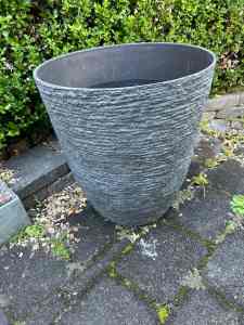Large stone/concrete look plastic planter pot- 43cm