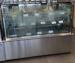 Royal-kincool refrigerated show case S750V Vienna