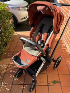 Cybex Platinum Bassinet and Pram, with toddler stand.